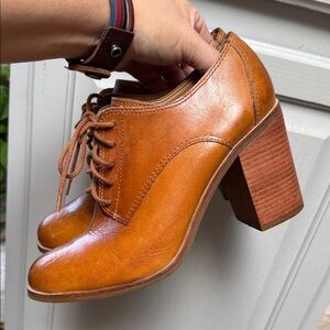 Lucky Brand 'Maisie' Lace Up Oxford Leather Bootie 🍀 sz 9